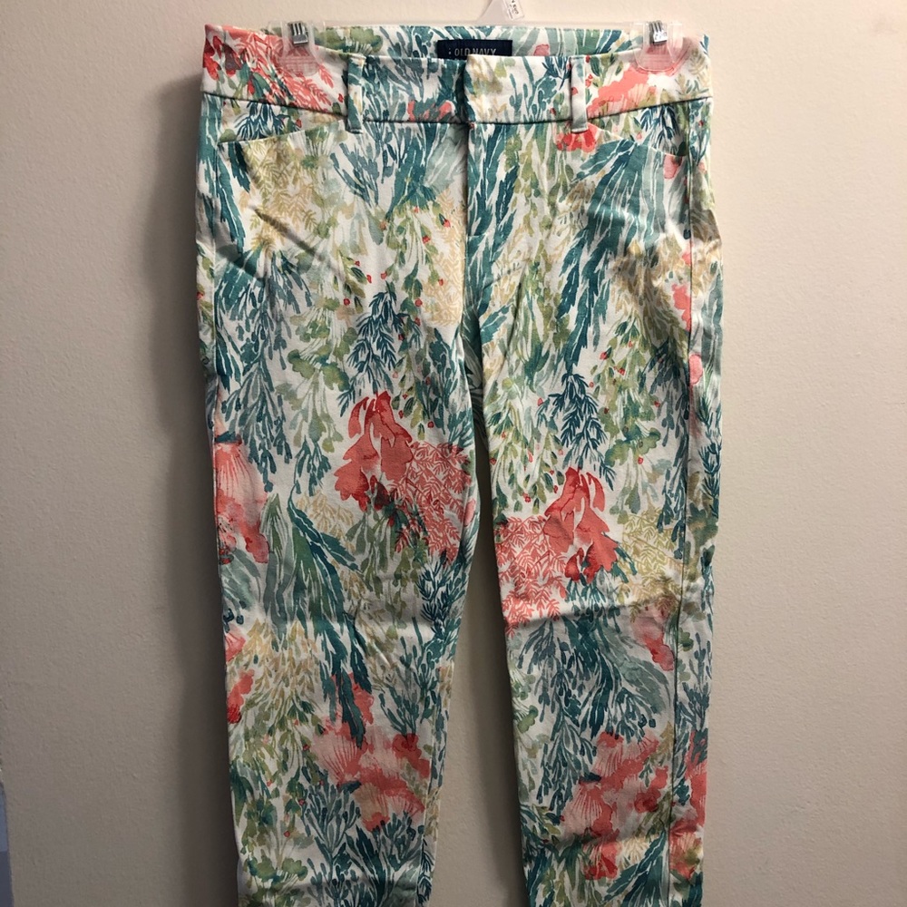 Old Navy cropped Pixie Pants